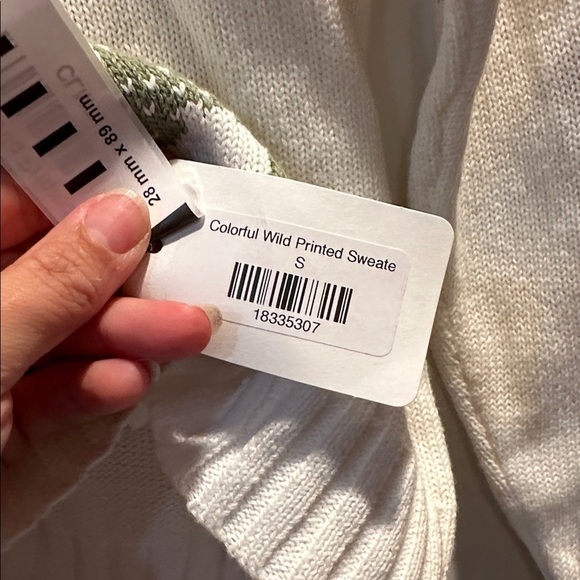 NWT! Lovely Melody Colorful Wild Multi Color Leopard Print Sweater S - Picture 7 of 8